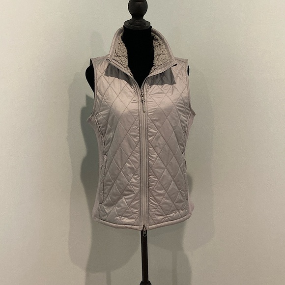 LL Bean Classic Zip Front Lightly Quilted Vest Silver Gray Women’s Petite Small - Picture 11 of 12